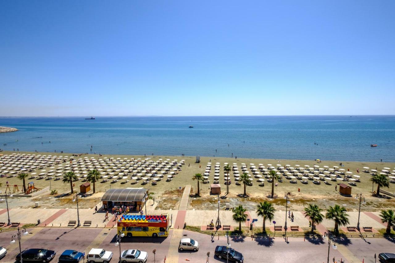 Lazuli Sea View Beachfront- Ap 61 Lárnaca Exterior foto